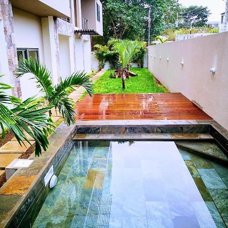 Westwood Apartments Flic en Flac Ngoại thất bức ảnh