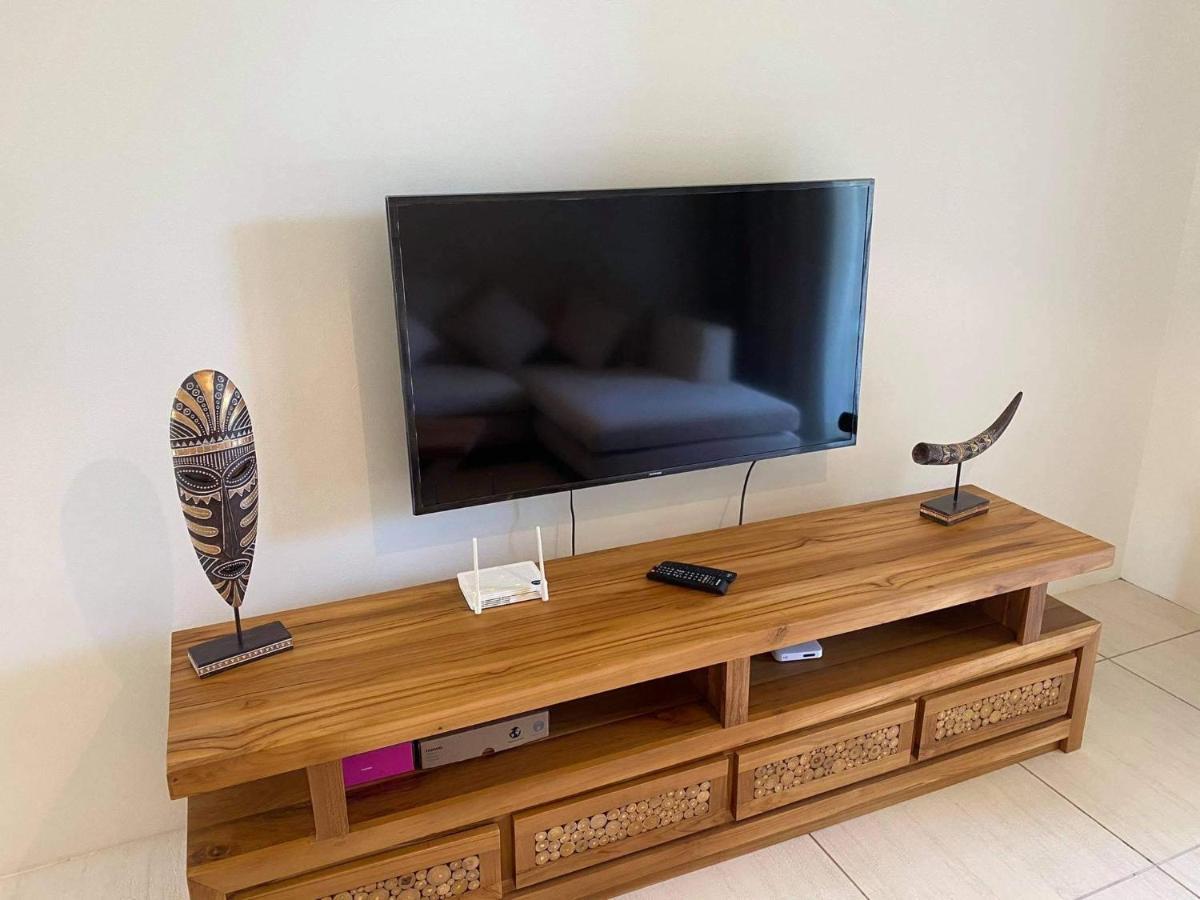 Westwood Apartments Flic en Flac Ngoại thất bức ảnh