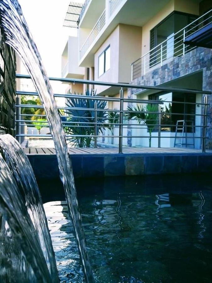 Westwood Apartments Flic en Flac Ngoại thất bức ảnh