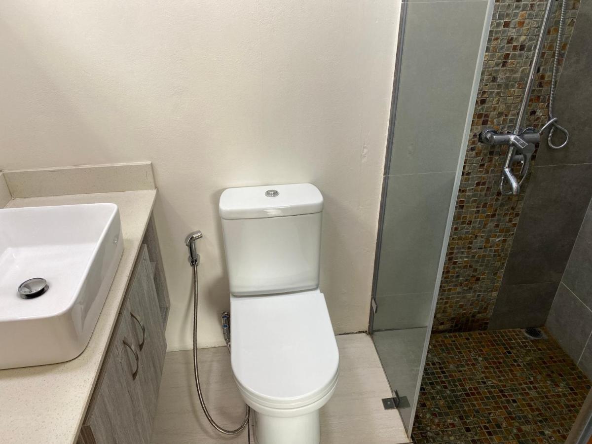 Westwood Apartments Flic en Flac Ngoại thất bức ảnh